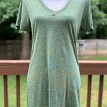 Alternative Green v neck tee Photo 0