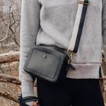 Madewell The Transport Camera Bag in True Black Photo 1