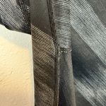 Reebok Cropped Capris Abstract Striped Leggings Size Large Photo 4