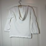 ISAD White V Photo 1