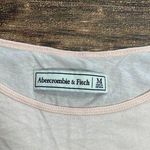 Abercrombie & Fitch light pink top size MEDIUM Photo 1