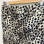 Evan Picone  animal print pencil skirt fully lined with pockets size 6 Photo 2