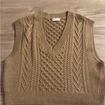Aritzia Babaton Sweater Vest Photo 1