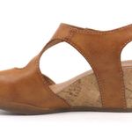 Bussola  -NORMA CUOIO - WOMENS SIZE 39 gently used Photo 1