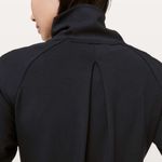 Lululemon 8 Women’s High Lines Pullover in Black Photo 2