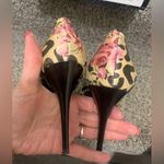 Carlos Santana  Leopard Print Roulette Heels Photo 3