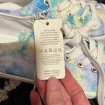 Josiny Size 6 Women’s Tie Dye Shoes NWT Yellow Photo 3