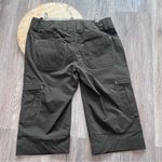 Arcteryx green womens below the knee‎ long cargo shorts Y2K Size 4 Photo 4
