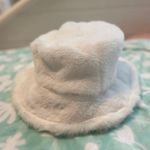 SheIn White Bucket Hat Photo 1