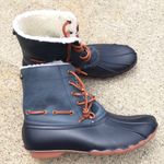 Seven7  Hollis Duck Boot size 9 Photo 2