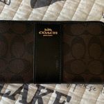 Coach Accordion Zip Wallet Signature Photo 0