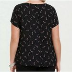 Torrid NWT Candy Cane Black Abbey Georgette Button Back Holiday Top Size 6X Photo 3