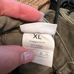 Green cargo shorts Size XL Photo 1