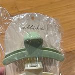 Ettika Set of 3 Green Hair Clips Photo 1