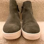 Toms Verona Mid Platform Sneaker Canteen Green Suede Size 7.5 Photo 2