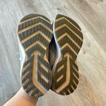 Brooks Women’s Levitate 2 Running Shoes Photo 5