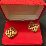 Vintage gold tone open weave pierced earrings in original box no brand EVC Photo 1