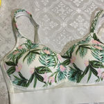 Rhonda Shear sport bra M Green Size M Photo 1