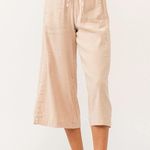 NWT medium Super cropped ladies long short pants, Wide leg Photo 4