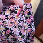 Chaus floral capris size 14 cotton spandex. Black Photo 1