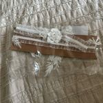 2pc Women's White Embroidered Flowers Lace Garter Photo 3