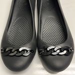 Crocs  Women’s Gianna Black Rounded Ballet Flat with Chain Link Accent- Size 6 Photo 3