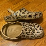 Crocs Womens Unisex  Classic Clogs‎ Cheetah Print Tan Gold Size 11 Mens 9 Photo 1