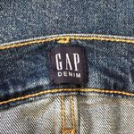 Gap 🔃 High Rise Girlfriend Medium Indigo Wash Raw Hem Distressed Jeans Photo 3