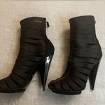 Gucci  Black Elastic And Leather Isadora Gladiator Booties Photo 2