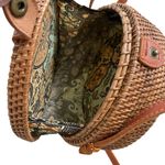None Round Woven Rattan Tan Crossbody Bag Snap Closure Lined Photo 4