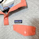 Patagonia  | Cotton Quilt Snap-T Pullover Sweatshirt Jacket in Grey & Coral Photo 4