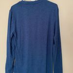 Legend Long sleeve Blue T Photo 1