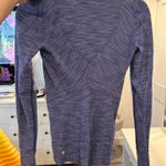 Lululemon  Long Sleeve Photo 2