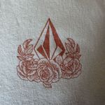 Volcom  ENTERNET TEE - CLOUD Crop T-Shirt Size Medium Photo 7