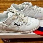 FILA  Original Fitness tennis shoe women's size 7.5 Photo 2
