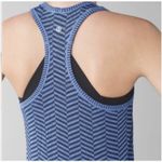 Lululemon Run Swiftly Tech Racerback Heathered Harbor Blue Sz 6 Chevron tank top Photo 5