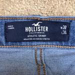 Hollister  Juniors’ Women’s Athletic Skinny Advanced Stretch Light Wash Jeans Photo 9