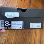Jordan  11 retro legend blue

Colombia 
size 3y = womans 4.5 Photo 10