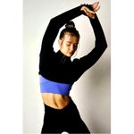 Free People  Gigi Cropped Layer Thumb Holes Top Black Size M Photo 1