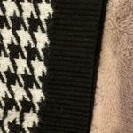 H&M Houndstooth Sweater Photo 2