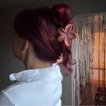 Hawaiian Flower hair clips in White and brown Yellow Photo 3