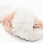 Idyllwind  Women’s Cozy Faux Fur Slippers Size 6 EUC Photo 0