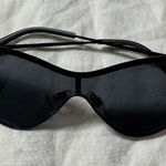 Vera Wang  Black Cat Eye Sunglasses Photo 0