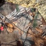 Under Armour  Realtree Camo Hoodie Pink Hunting Outdoors Sweatshirt Women L/XL Photo 1