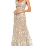 Mac Duggal  FLORAL EMBROIDERED CORSET BODICE GOWN Size 6. $798 Photo 2