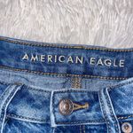 American Eagle Mom Short with embroidered little flowers Photo 3