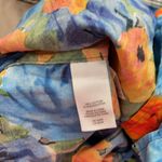Jones New York  Floral ButtonDown Shirt Size Medium Photo 6