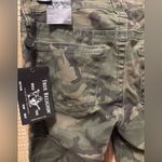 True Religion NWT  Women's Halle Camo Mid-Rise Casey Skinny Stretch Jeans Photo 3