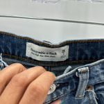 Abercrombie & Fitch ultra high rise mom short distressed frayed hem size 26 Photo 5