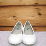 Womens White Slip Resistant Work Shoes Dress Flats White Size 8 Photo 2